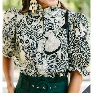 Umgee Black and Cream Floral Blouse